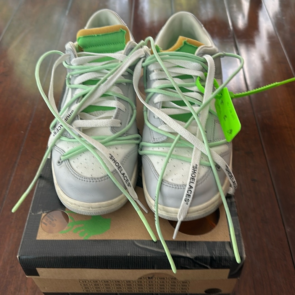 Off-white Nike dunks low men’s size 10